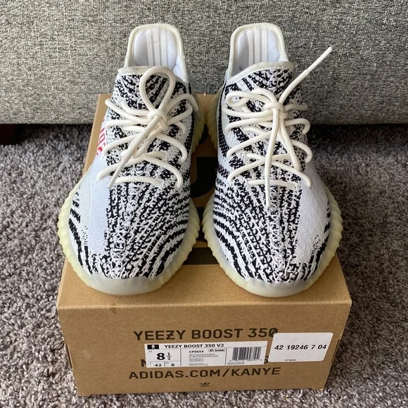 Yeezy Boost 350 V2 ‘Zebra’ 2018 Men’s 8.5 - Picture 3 of 14